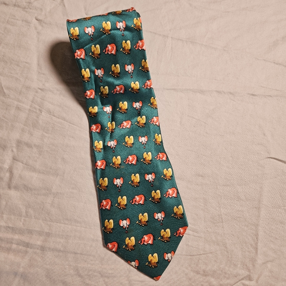 Sinsabang 100% Silk Necktie Men's Green Elephant‎ Pattern Novelty Tie